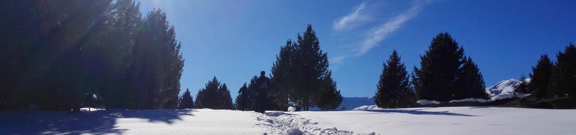 Famiglia+in+escursione+sulla+neve